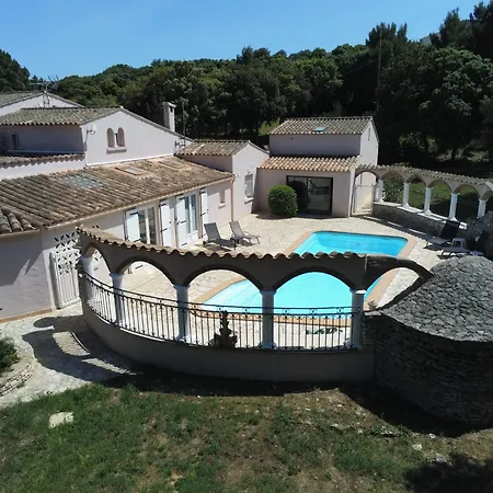 Domaine De Foresta Guest house