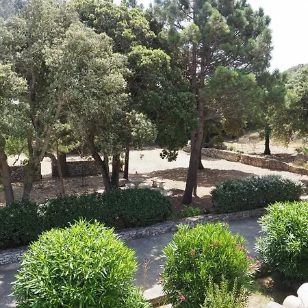 Domaine De Foresta Guest house 4*