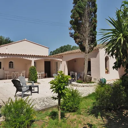 Casa de hóspedes Domaine De Foresta