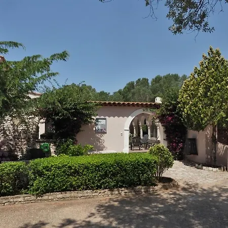 Domaine De Foresta 4*