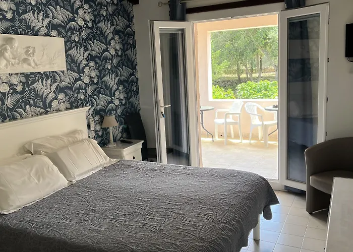 Domaine De Foresta 3* 보니파시오